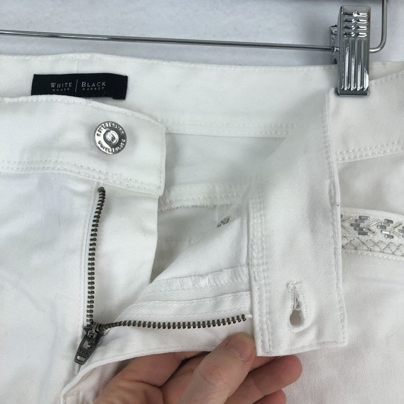 White House Black Market Women's Size 6 White Crop Leg Embroidered Stretch Jeans - Picture 9 of 12
